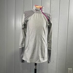 * *Mondetta Junior's Grey striped Red Pullover Sz  M